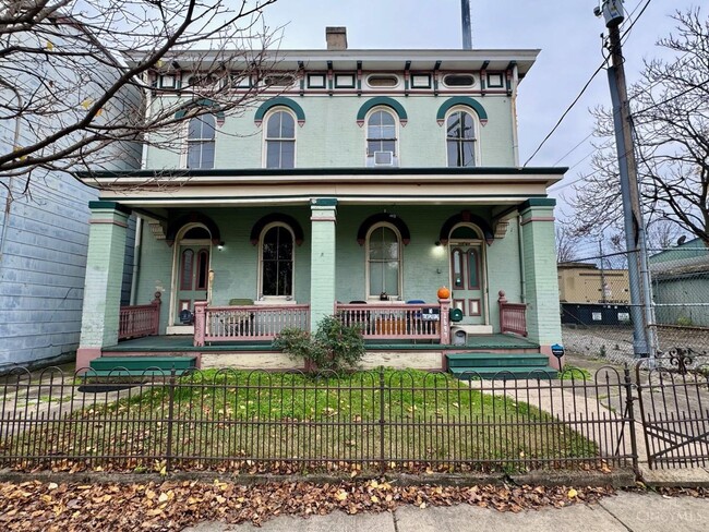 Building Photo - 1697 Blue Rock St