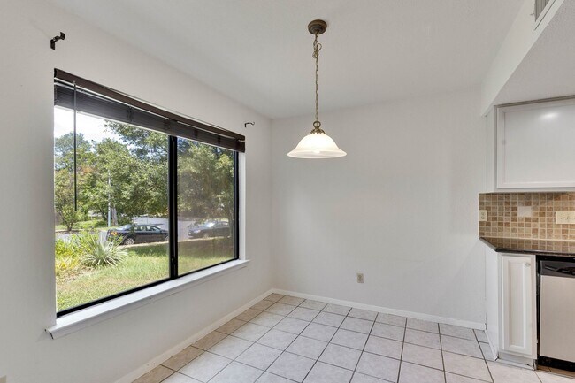 Building Photo - Great 3 bedroom home in South Austin!