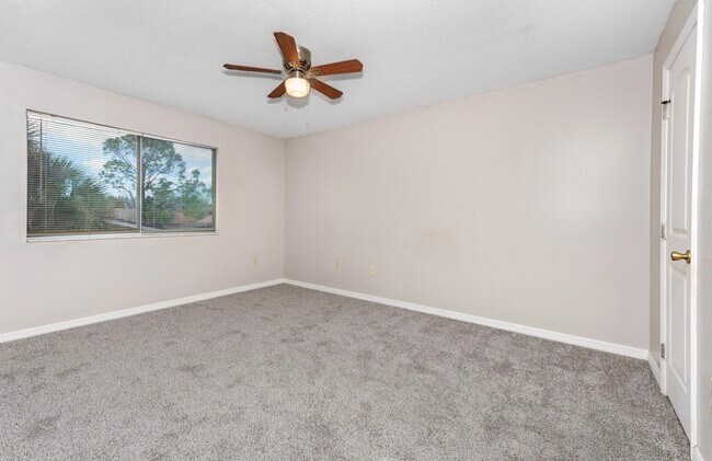 Building Photo - 1023 Spring Meadow Dr