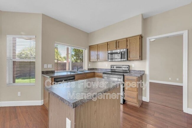Building Photo - 4636 E White Aster St