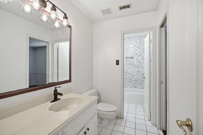 Building Photo - Top-Tier Luxury Living at 98th & Quaker | Kings Gate