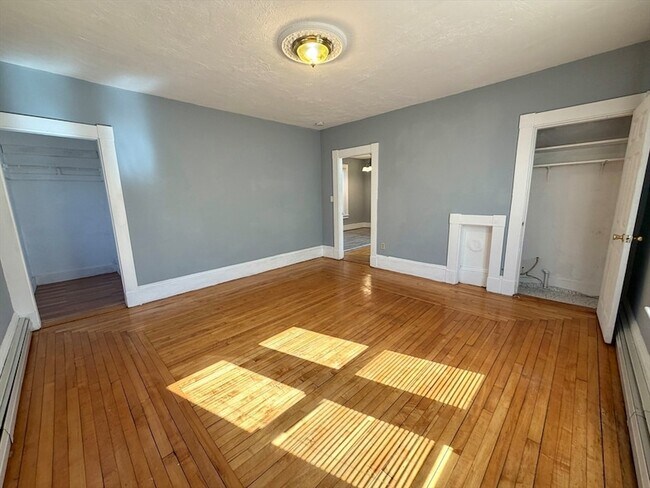 Building Photo - 30 Riverview St