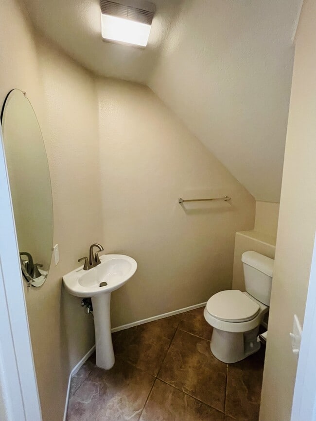 Building Photo - 26331 Arboretum Way