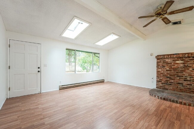 Building Photo - 6825 180th St SE