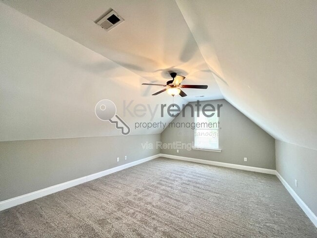 Building Photo - 2758 Waterhaven Dr