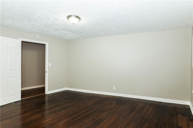 Building Photo - 2018 Pryor Rd SW