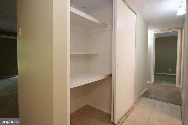 Building Photo - 1570 Moorings Dr
