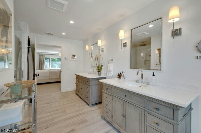 Building Photo - 224 Barnstable Dr