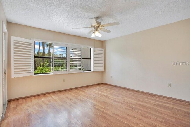 Building Photo - 1328 Pasadena Ave S