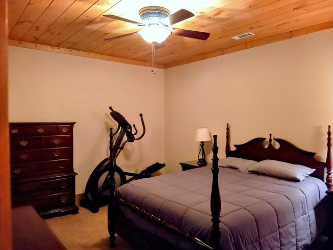 Building Photo - 386 Arbor Dr