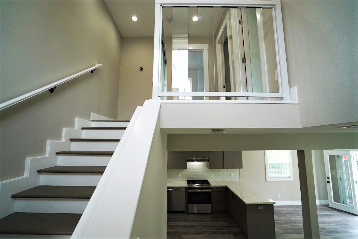 Building Photo - 1633 62nd St