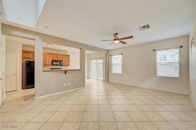 Building Photo - 9408 Santana Siesta Ave