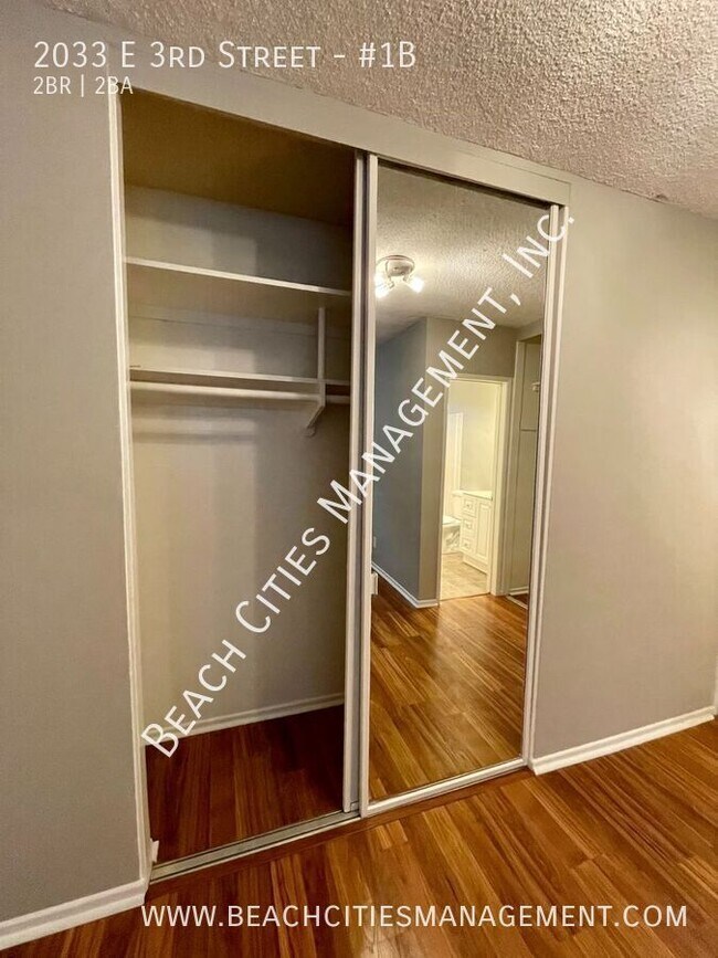 Building Photo - 2033 E 3rd St