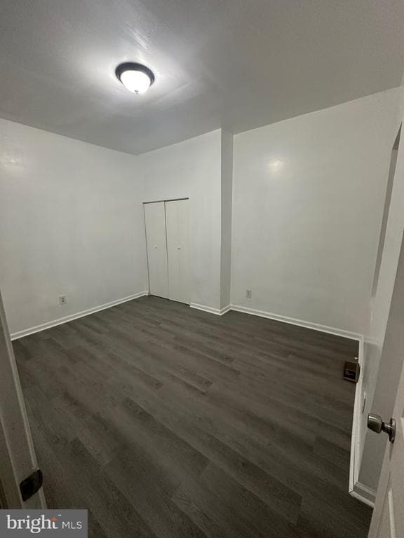 Building Photo - 1127 W 2nd St