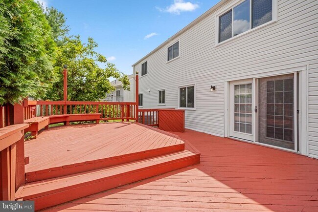 Building Photo - 4005 Pickstone Dr