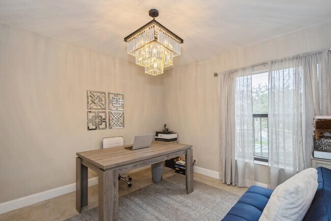 Building Photo - 4485 Carambola Cir S