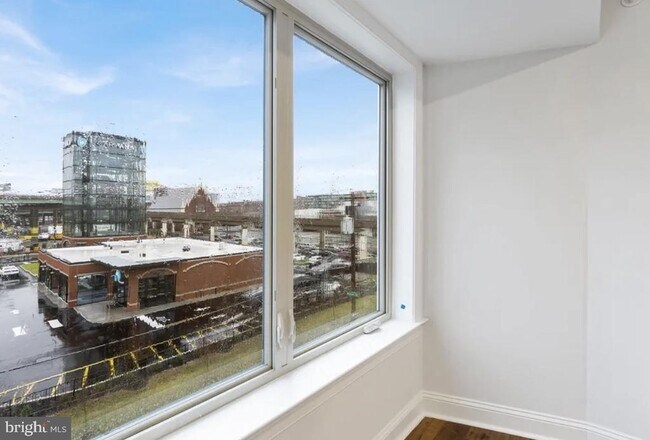 Building Photo - 41 W Wildey St