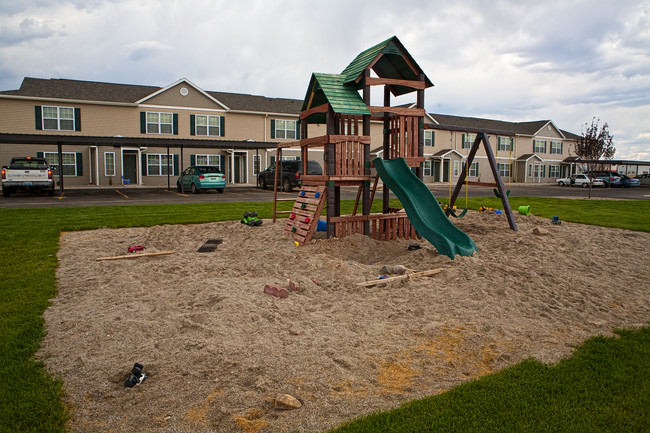 Building Photo - Marbleton Pinewood Apartments