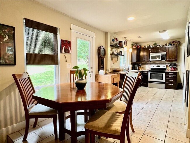 Building Photo - 85 W 15th St