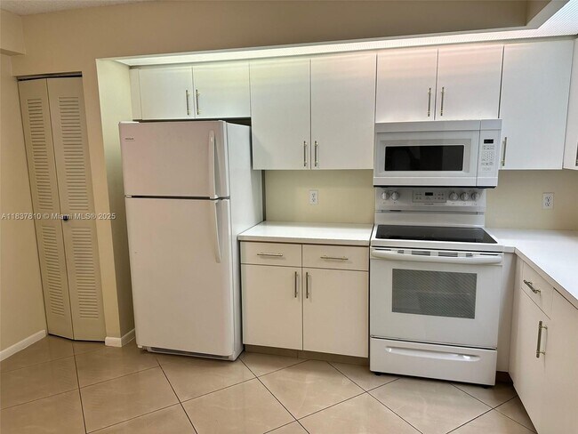 Building Photo - 1151 SW 128th Terrace
