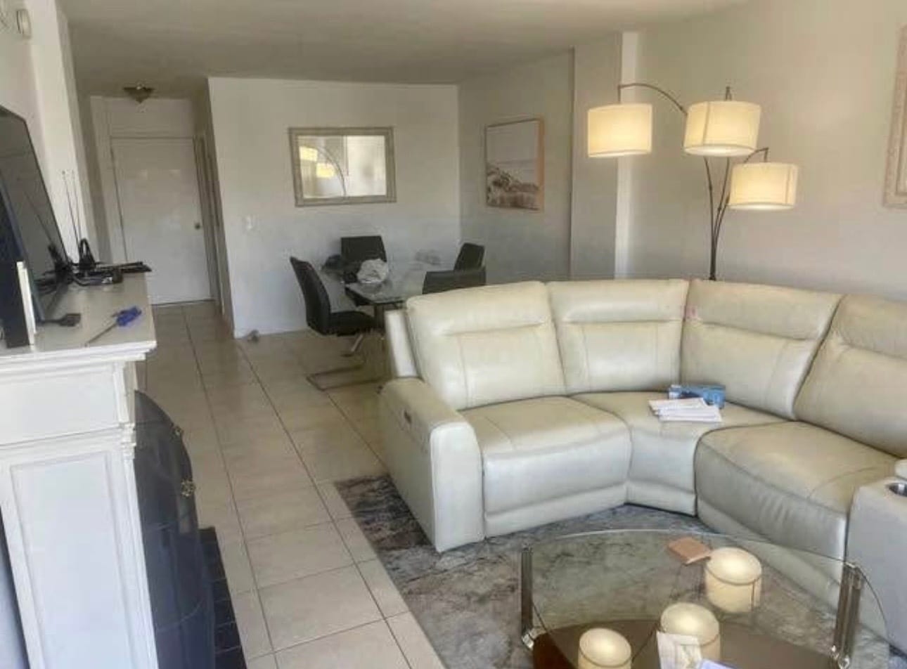 Living space - 1777 SE 15th St