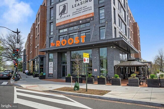 Building Photo - 1211 G St SE