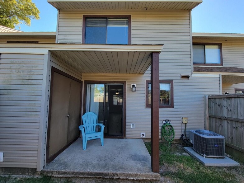 Building Photo - 4466 E Business Highway 98