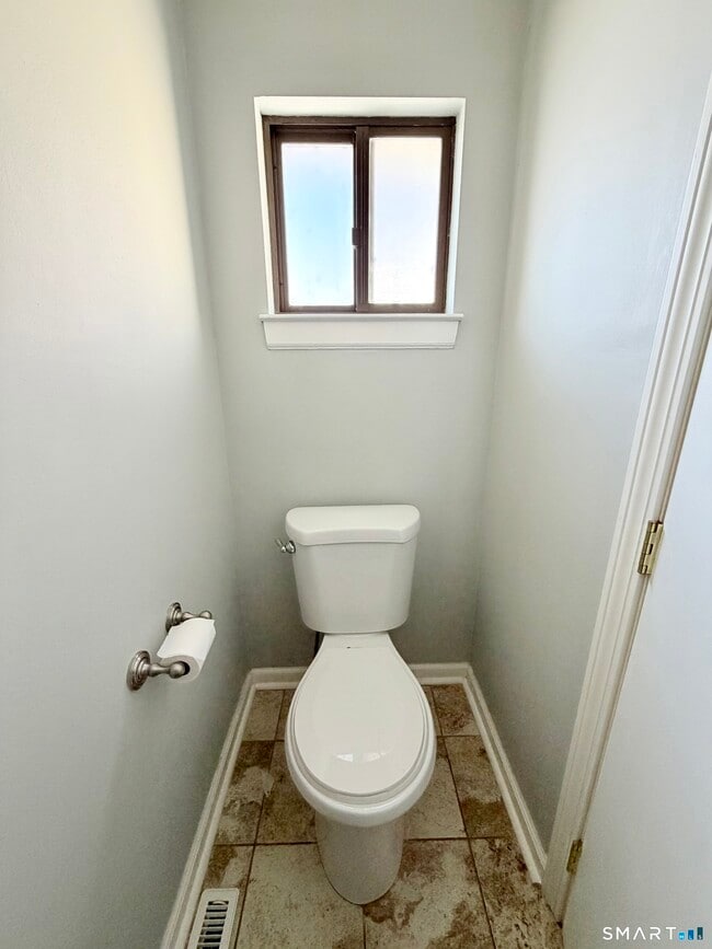 Building Photo - 163 Monticello Dr