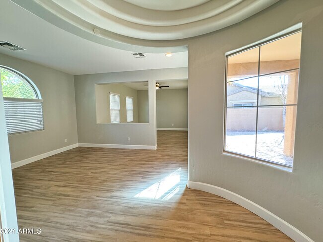 Building Photo - 20959 W Edith Way