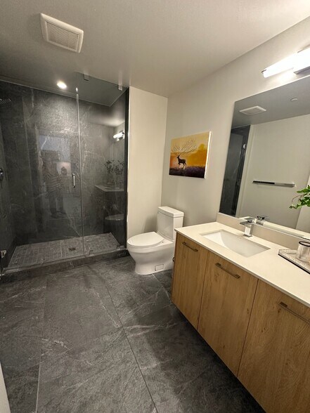 Building Photo - 370 NW 33rd St