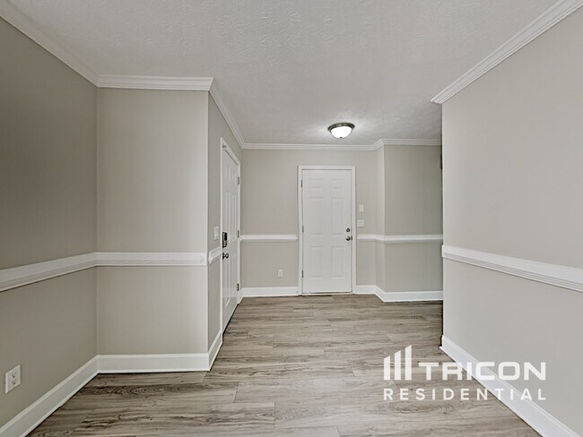 Building Photo - 2487 Archwood Way