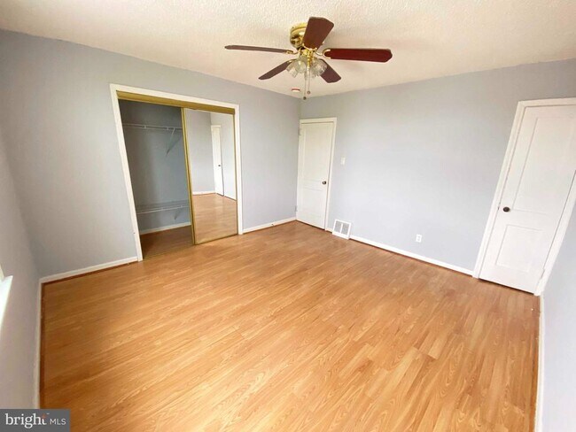 Building Photo - 6330 Leonard St