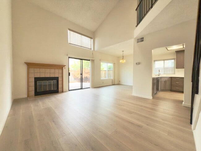 Building Photo - 4811 Mendocino Terrace