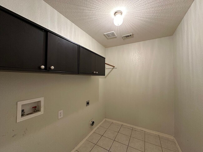 Building Photo - 209 Tripp Trail