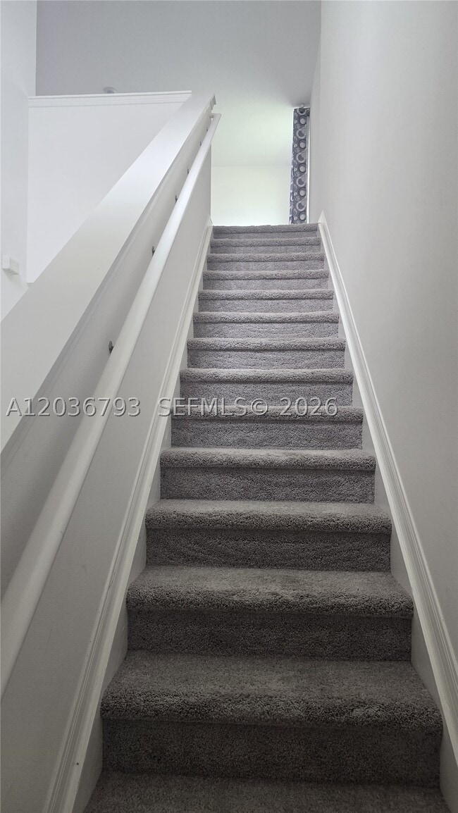 Building Photo - 10500 SW Vasari Way