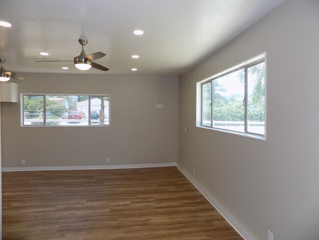 Building Photo - 13150 Julian Ave
