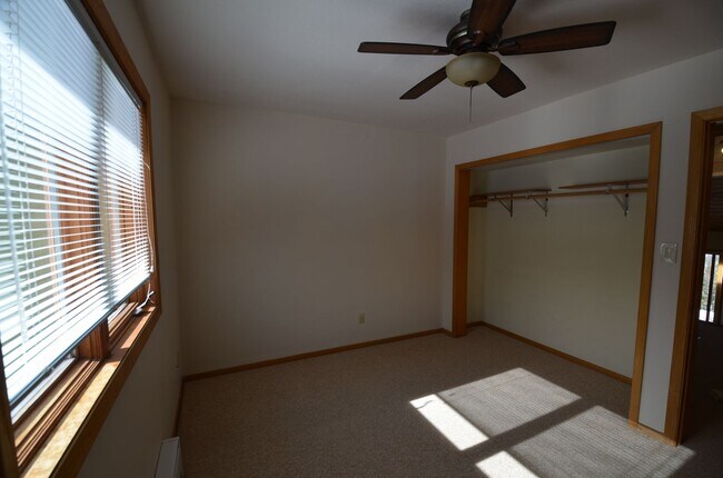 Building Photo - 416 Fuller Placer Rd
