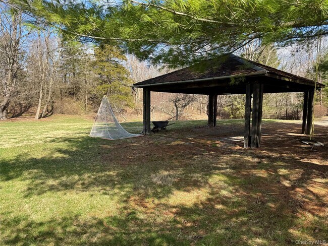 Building Photo - 22 Knight Rd