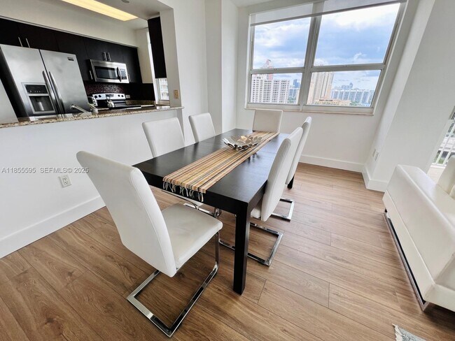 Building Photo - 19501 W Country Club Dr