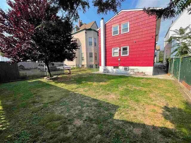 Building Photo - 157 Neptune Ave