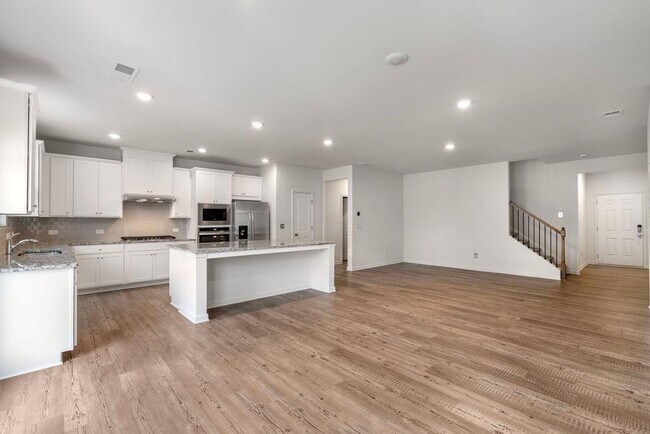 Building Photo - 420 Pt Pl Dr