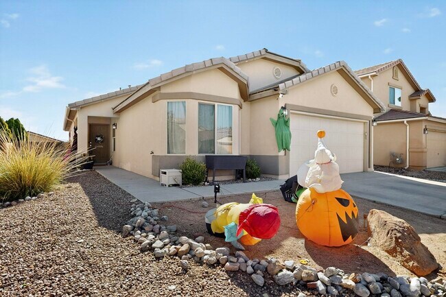 Building Photo - 680 Purple Aster Ave SW