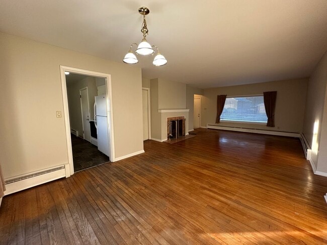 Building Photo - South Hill 3 Bedroom 2 Bath Rancher