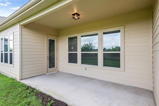 Building Photo - 4620 Katherine Dr