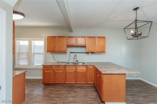 Building Photo - 2035 Chesterland Ave