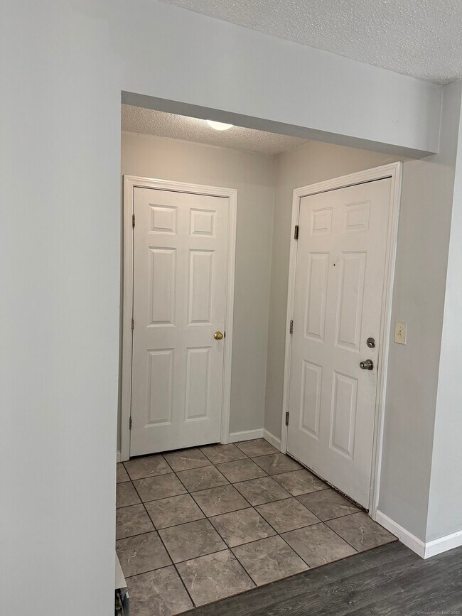 Building Photo - 12-14 Harbison Ave