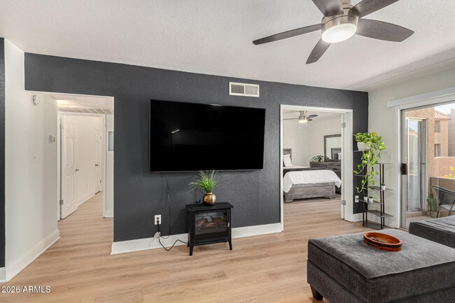 Building Photo - 5877 N Granite Reef Rd