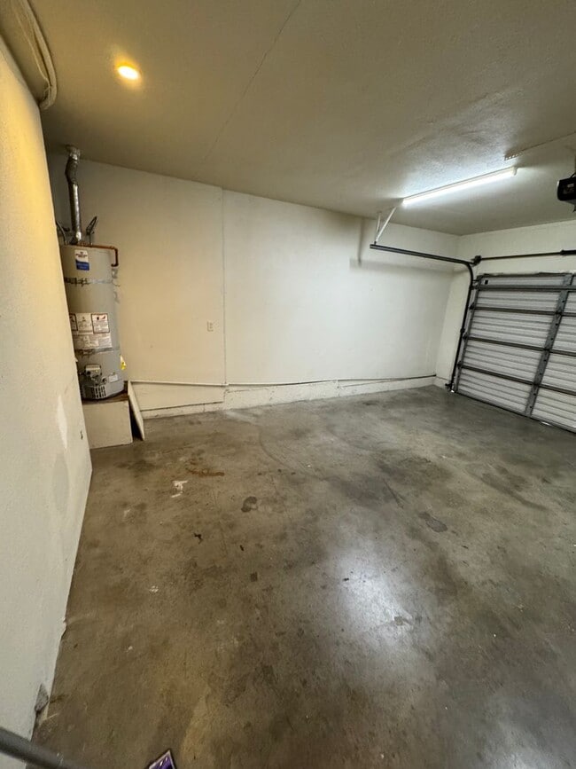 Building Photo - 1107 Wimbledon Dr