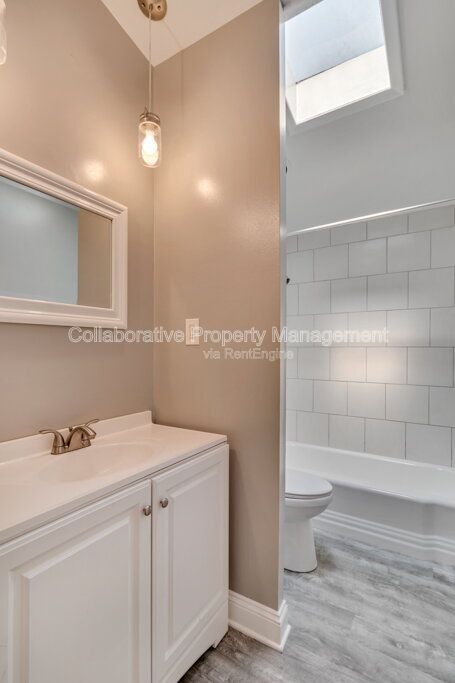 Building Photo - 12444 Largo Dr