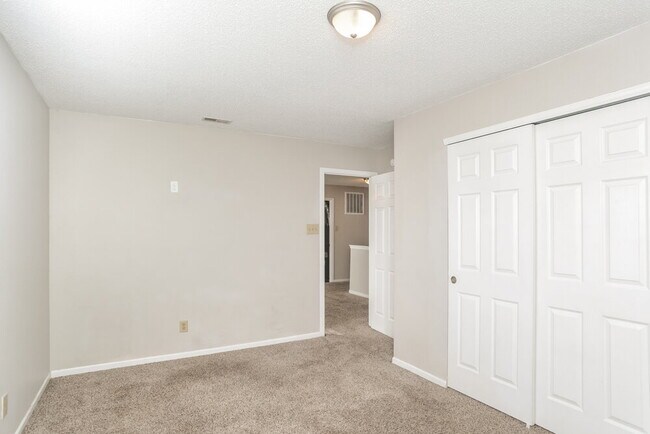 Building Photo - 1829 Blue Pine Ln